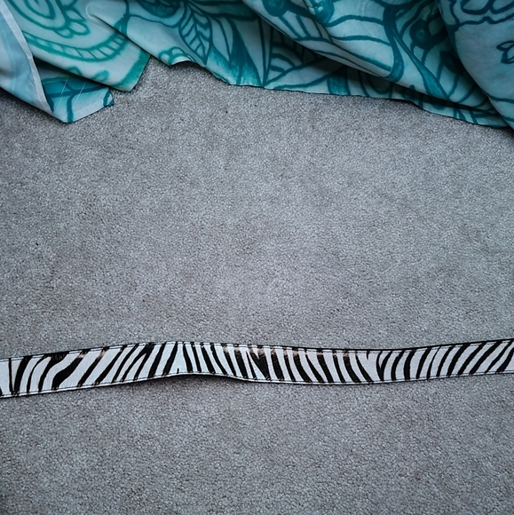 🏁 Michael Kors Zebra Print Dyed Cow Hair Belt - Size L - Picture 9 of 10